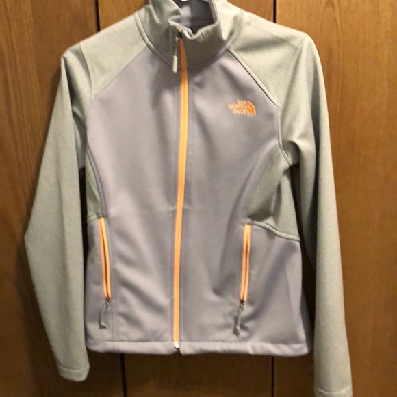 The North Face Jackets & Blazers - Never worn Women’s North Face Sz S Jacket